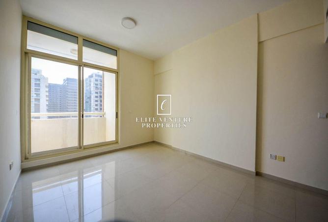 54402223 - Property Main Image