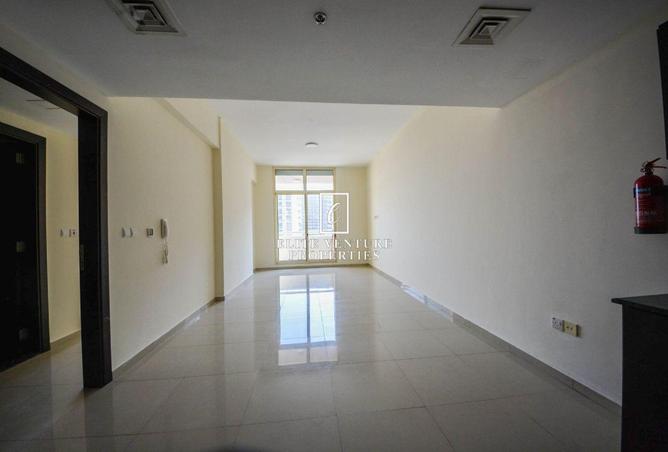 54402223 - Property Image 3