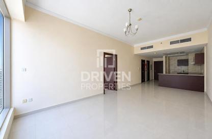 Apartment - 1 Bedroom - 2 Bathrooms for rent in Oasis Tower 1 - Dubai Sports City - Dubai
