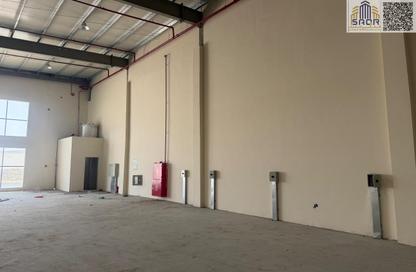 Warehouse - Studio - 1 for rent in Umm Dera - Umm Al Quwain