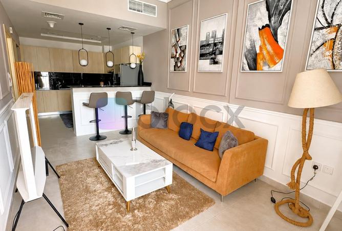 MOVE-IN READY | POOL VIEW | FULLY FURNISHED photo 2