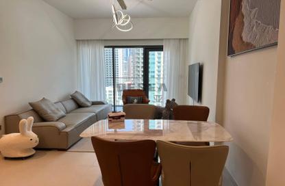 Apartment - 1 - 1 for sale in Burj Royale - Downtown Dubai - Dubai