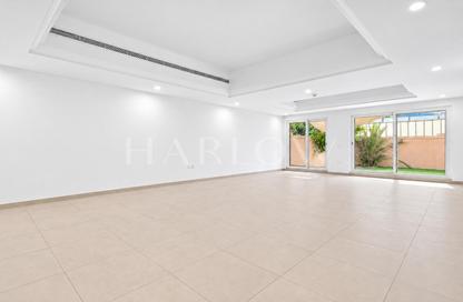 Townhouse - 4 - 3 for rent in Marbella Village - Victory Heights - Dubai Sports City - Dubai
