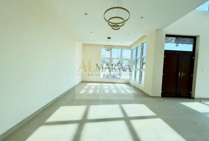 155588866 - Property Image 2