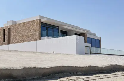 Villa - 5 Bedrooms for rent in Marfaa Al Jubail - Al Jubail Island - Abu Dhabi