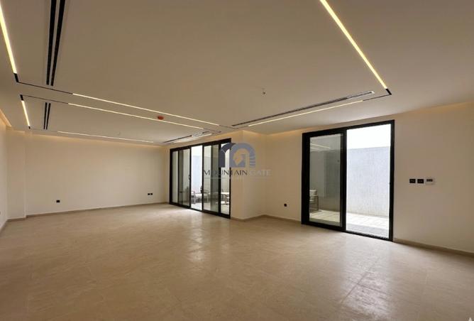 73840107 - Property Image 2