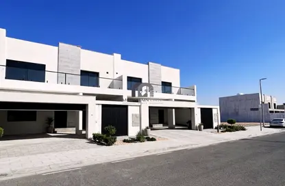 Townhouse - 5 Bedrooms - 7 Bathrooms for sale in Tilal City - Sharjah