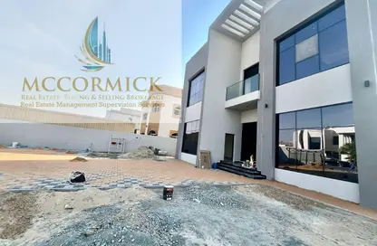 Villa - 4 Bedrooms - 5 Bathrooms for rent in Al Barsha South 2 - Al Barsha South - Al Barsha - Dubai