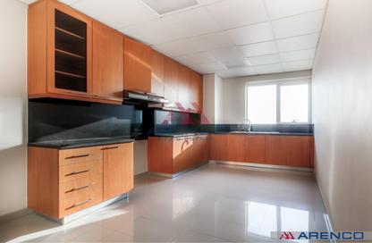 Apartment - 3 Bedrooms - 4 Bathrooms for rent in Golden Sands Tower - Al Nahda - Sharjah