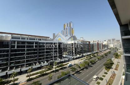 Apartment - Studio - 1 Bathroom for rent in Azizi Riviera 34 - Azizi Riviera - Meydan One - Meydan - Dubai