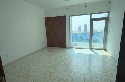 Apartment - 2 - 3 for rent in Al Dana Tower - Al Majaz 3 - Al Majaz - Sharjah
