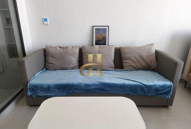98254006 - Property Image 2