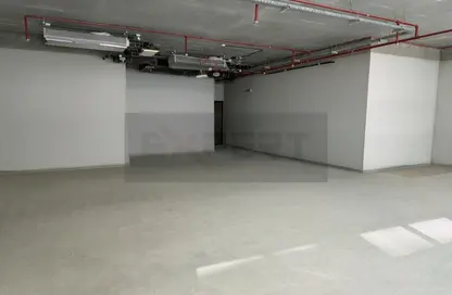 Office Space - Studio - 1 Bathroom for rent in Grosvenor Office Tower - Business Bay - Dubai