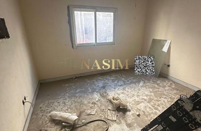 سكن عمال - استوديو - 8 حمامات للايجار في الجرف الصناعية 3 - الجرف الصناعية - عجمان