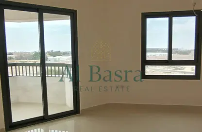 شقة - 2 غرف نوم - 2 حمامات للايجار في الزاهية - تجارية مويلح - الشارقة