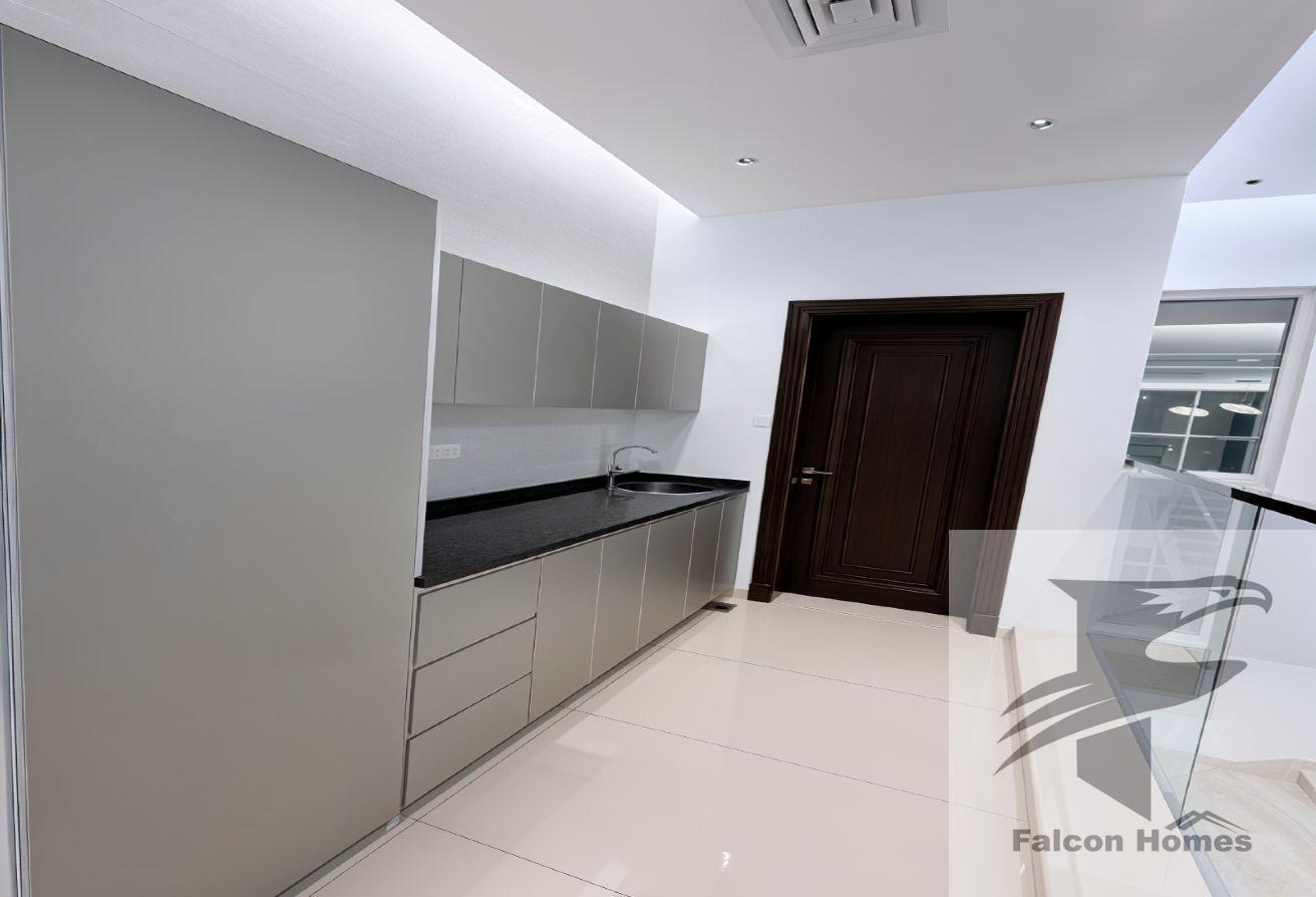 Spacious 6BR Villa with Big Garden photo 13