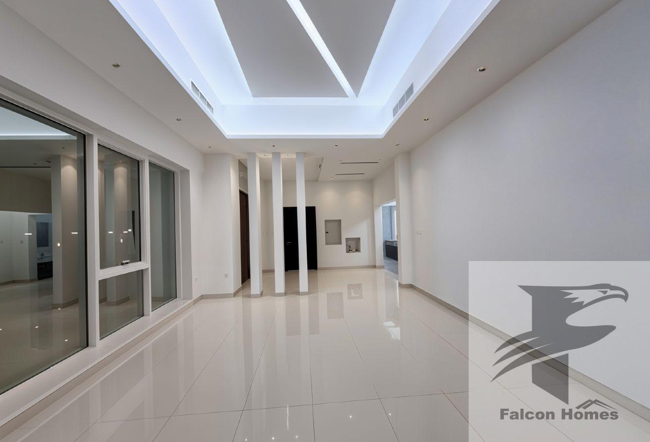 Spacious 6BR Villa with Big Garden photo 6