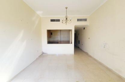 Apartment - Studio - 1 Bathroom for rent in Fire Station Road - Muwaileh - Sharjah Apartment - Studio - 1 Bathroom for rent in Fire Station Road - Muwaileh - Sharjah