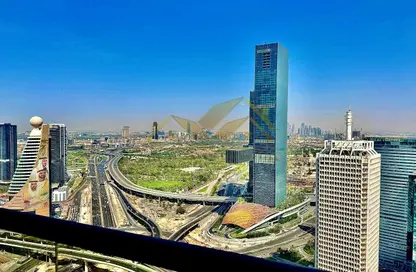 شقة - 2 غرف نوم - 3 حمامات للايجار في برج دوجا - شارع الشيخ زايد - دبي