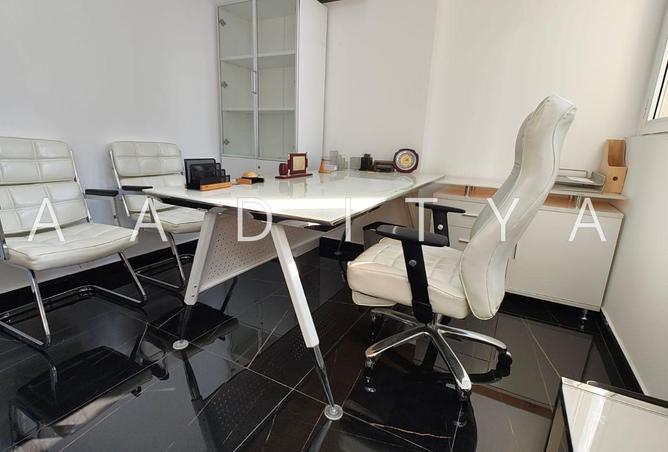 82802046 - Property Image 3