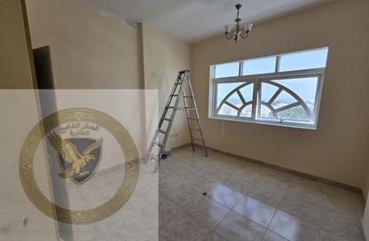 Apartment - 2 Bedrooms - 2 Bathrooms for rent in Al Qulaya'ah - Al Sharq - Sharjah