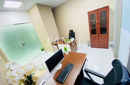Office Space - Studio - 1 Bathroom for rent in Red Avenue - Al Garhoud - Dubai