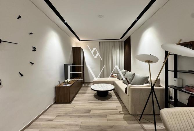 FULLY FURNISHED | VACANT | SPACIOUS