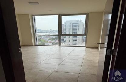 Apartment - 3 - 4 for rent in Emaar Tower A - Emaar Towers - Deira - Dubai