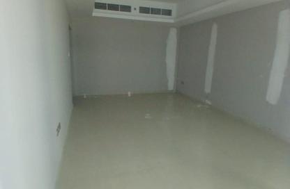 Apartment - 2 Bedrooms - 3 Bathrooms for sale in Gulfa Towers - Al Rashidiya 1 - Al Rashidiya - Ajman