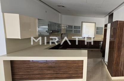 Villa - 5 Bedrooms - 5 Bathrooms for rent in Jumeirah 3 Villas - Jumeirah 3 - Jumeirah - Dubai
