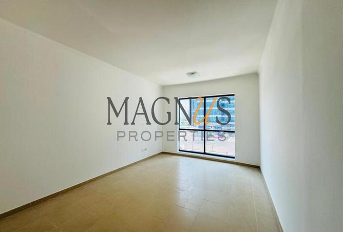 Low floor | motivated seller | Ready to move