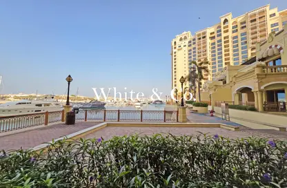 Apartment - 3 Bedrooms - 4 Bathrooms for rent in Marina Residences 4 - Marina Residences - Palm Jumeirah - Dubai