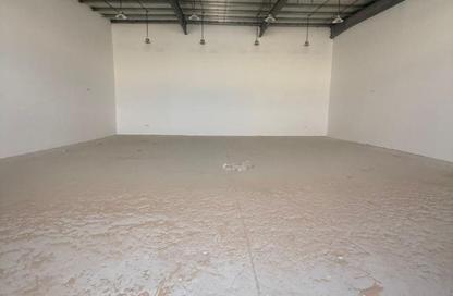 Warehouse - Studio for rent in Umm Al Thuoob - Umm Al Quwain