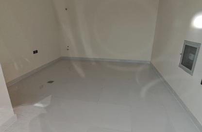 Shop - Studio for rent in Al Jurf 3 - Al Jurf - Ajman