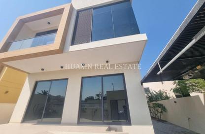 Villa - 5 Bedrooms - 6 Bathrooms for rent in Umm Suqeim 2 Villas - Umm Suqeim 2 - Umm Suqeim - Dubai