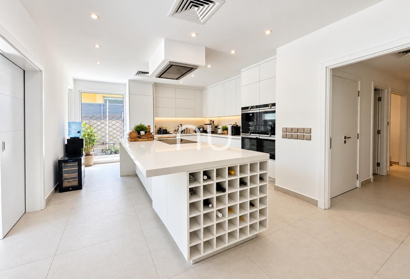 AVAILABLE SOON | FULLY UPGRADED | PRIME LOCATION photo 8