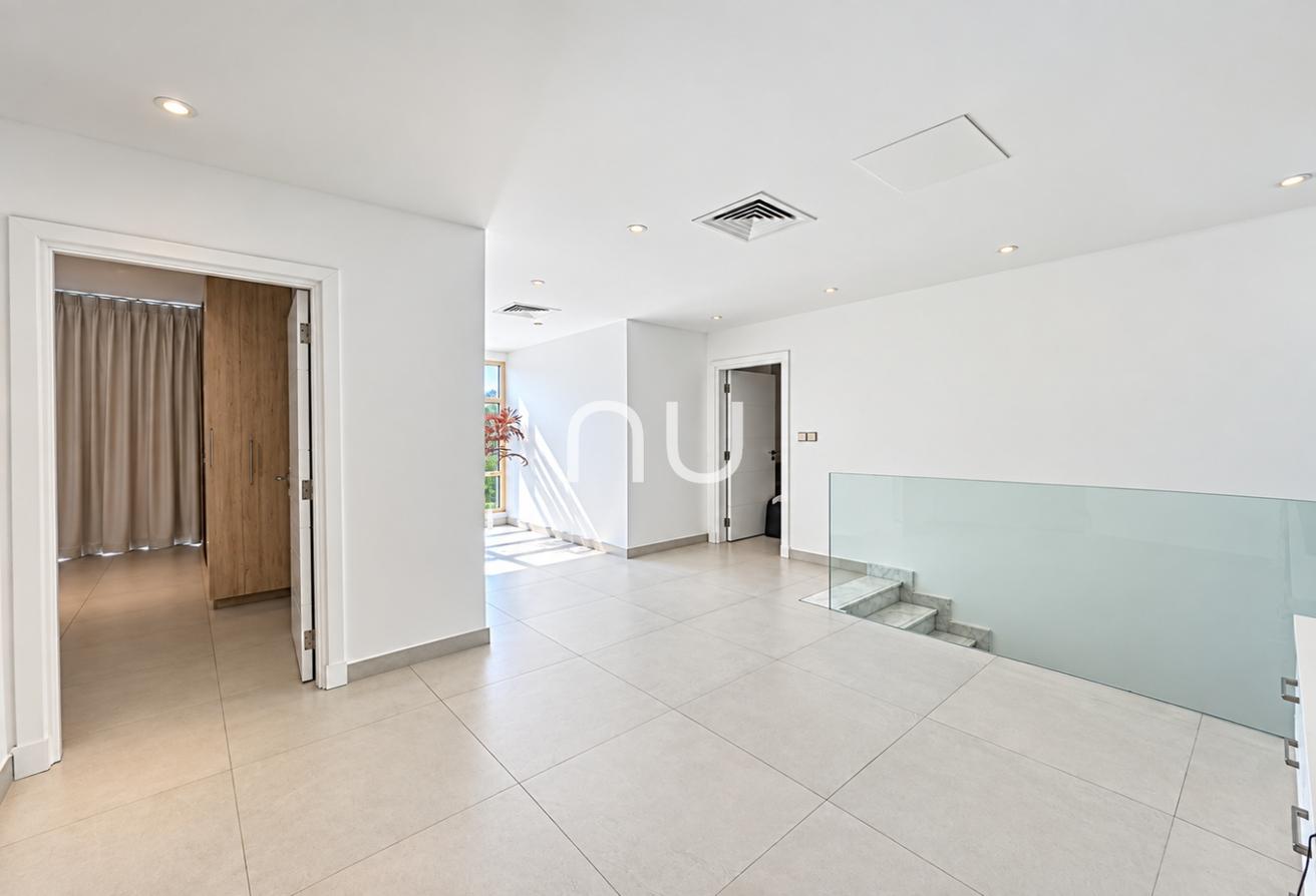 AVAILABLE SOON | FULLY UPGRADED | PRIME LOCATION photo 10
