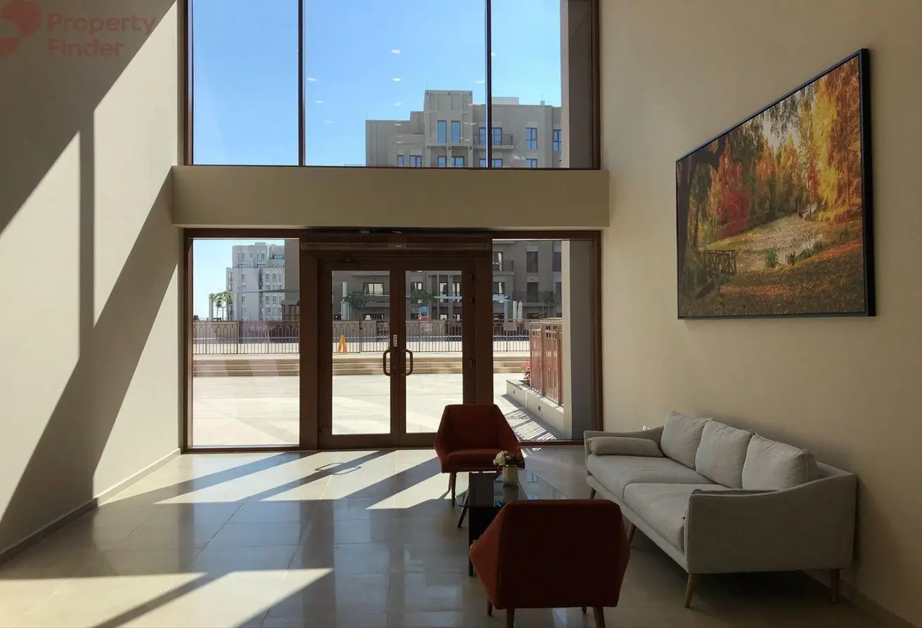 Zahra Breeze Apartments 4A