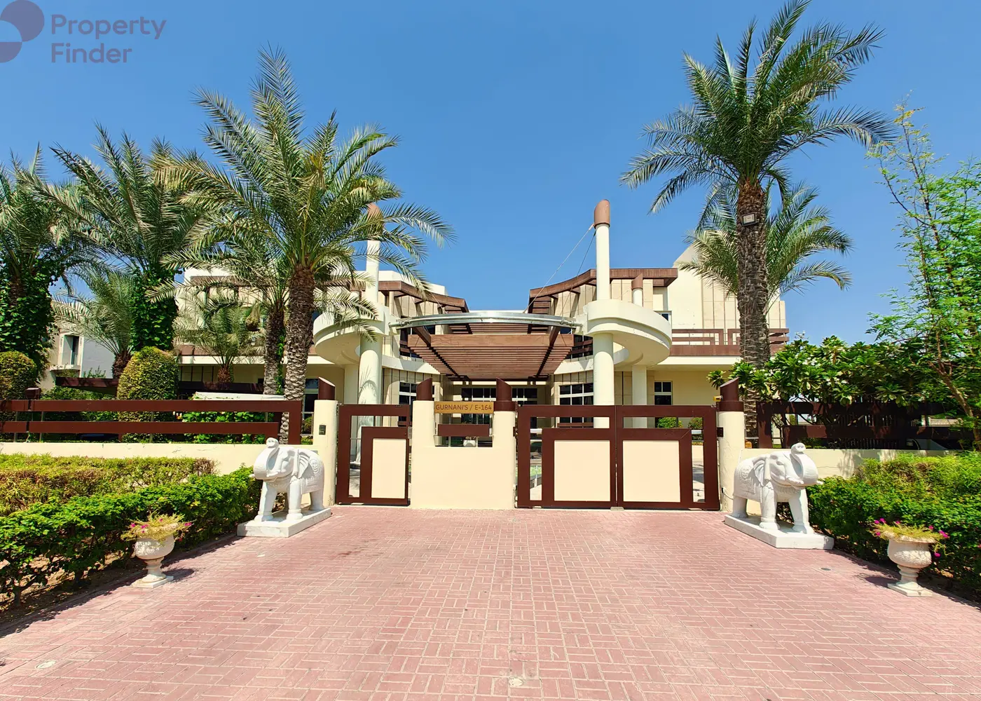 Image for Community Overview in Emirates Hills