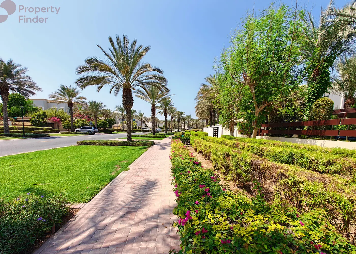 Image for Community Overview in Emirates Hills