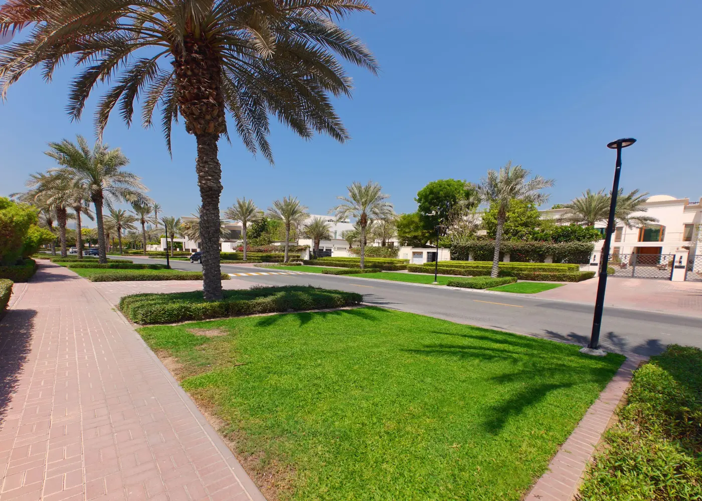 Image for Community Overview in Emirates Hills
