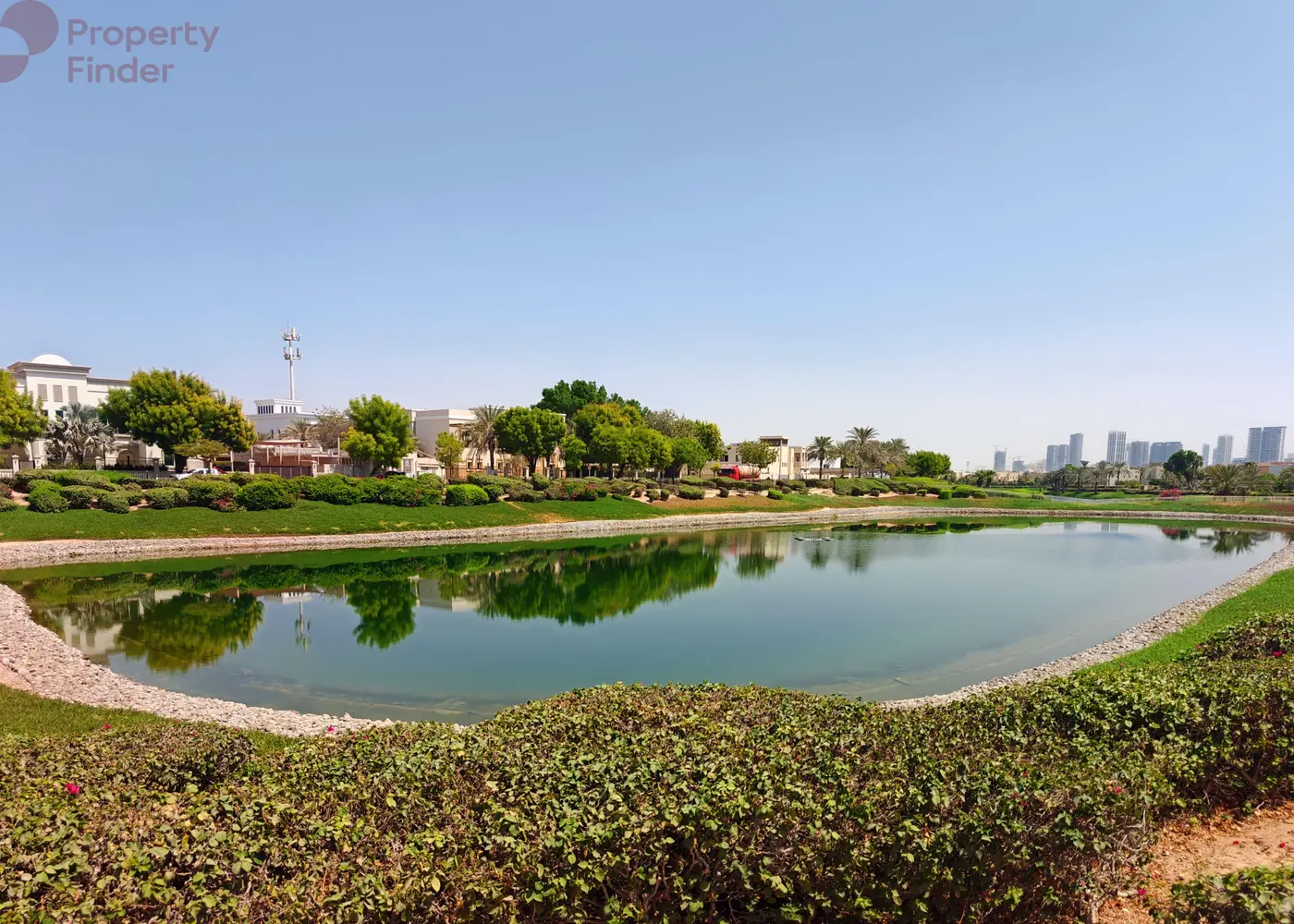 Image for Community Overview in Emirates Hills