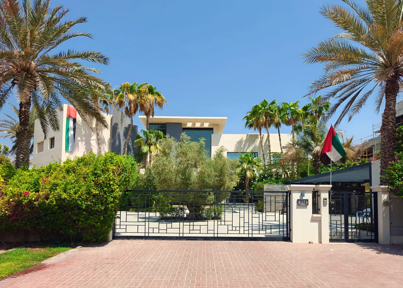 Image for Community Overview in Emirates Hills
