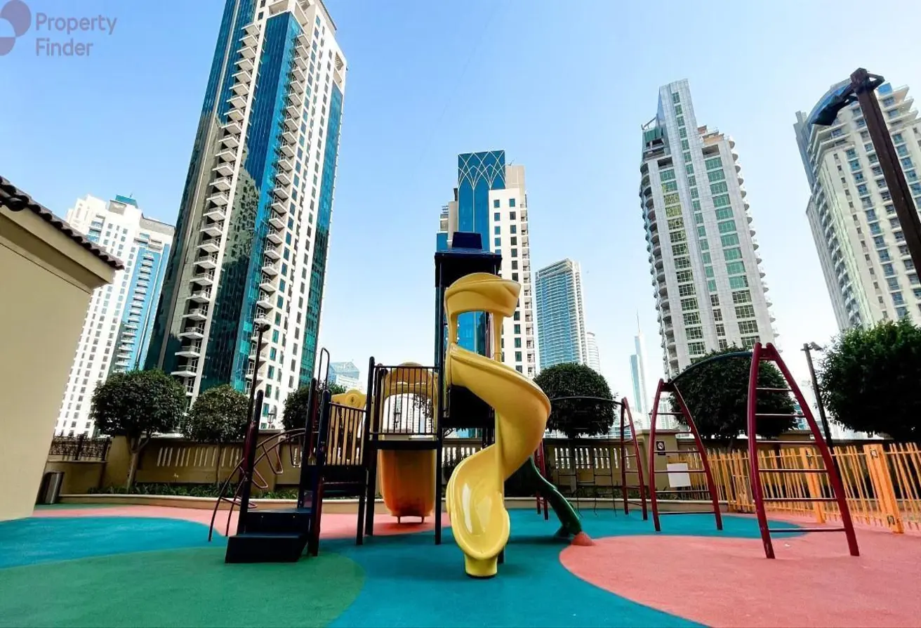 Amwaj 4