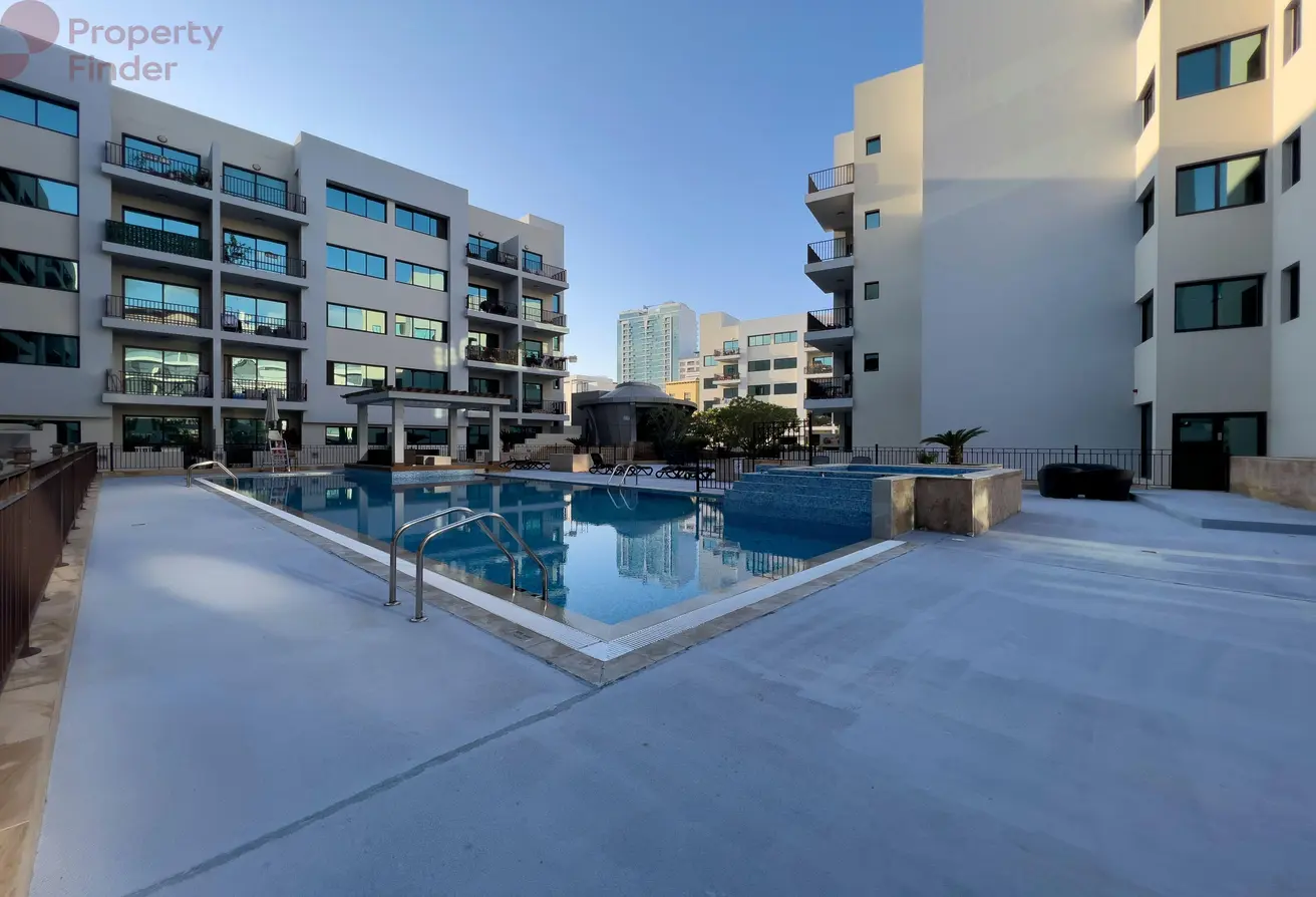 La Riviera Estate A