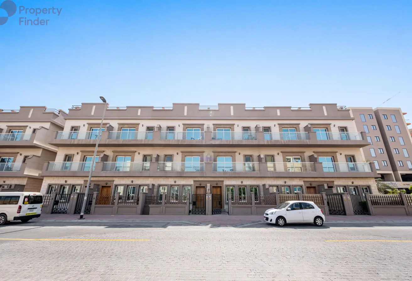 Casa Royale I
