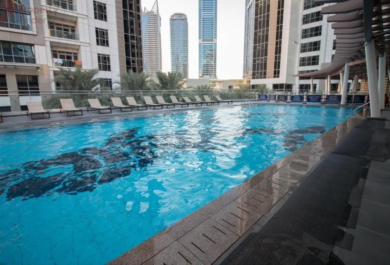 Executive Tower L