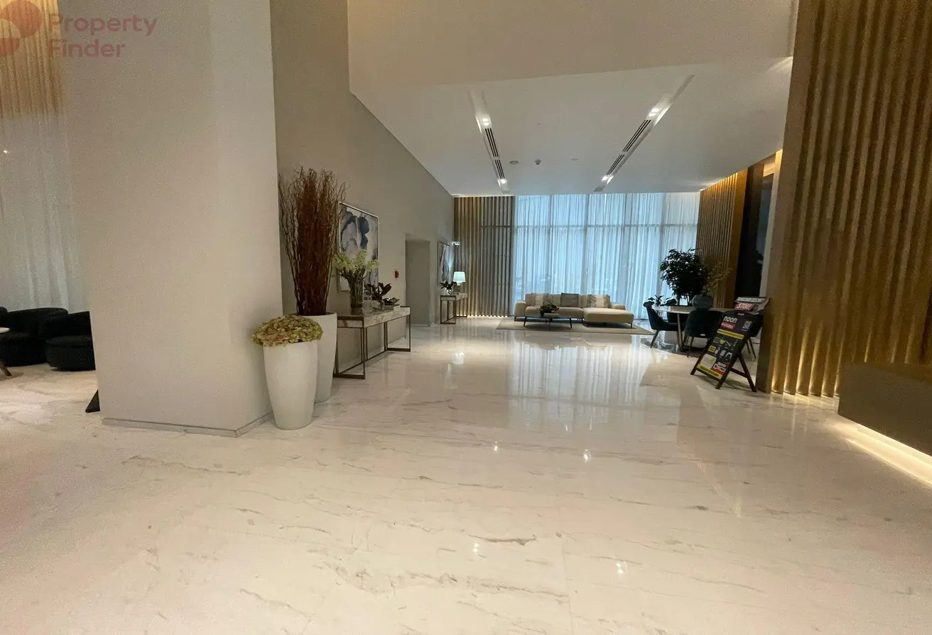 Boulevard Crescent Tower 1